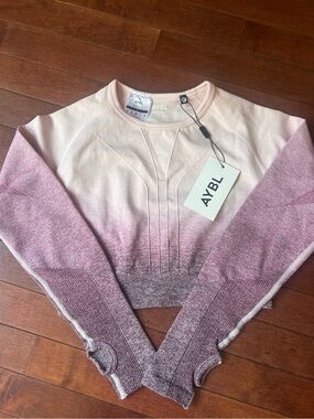 AYBL Crop top NWT